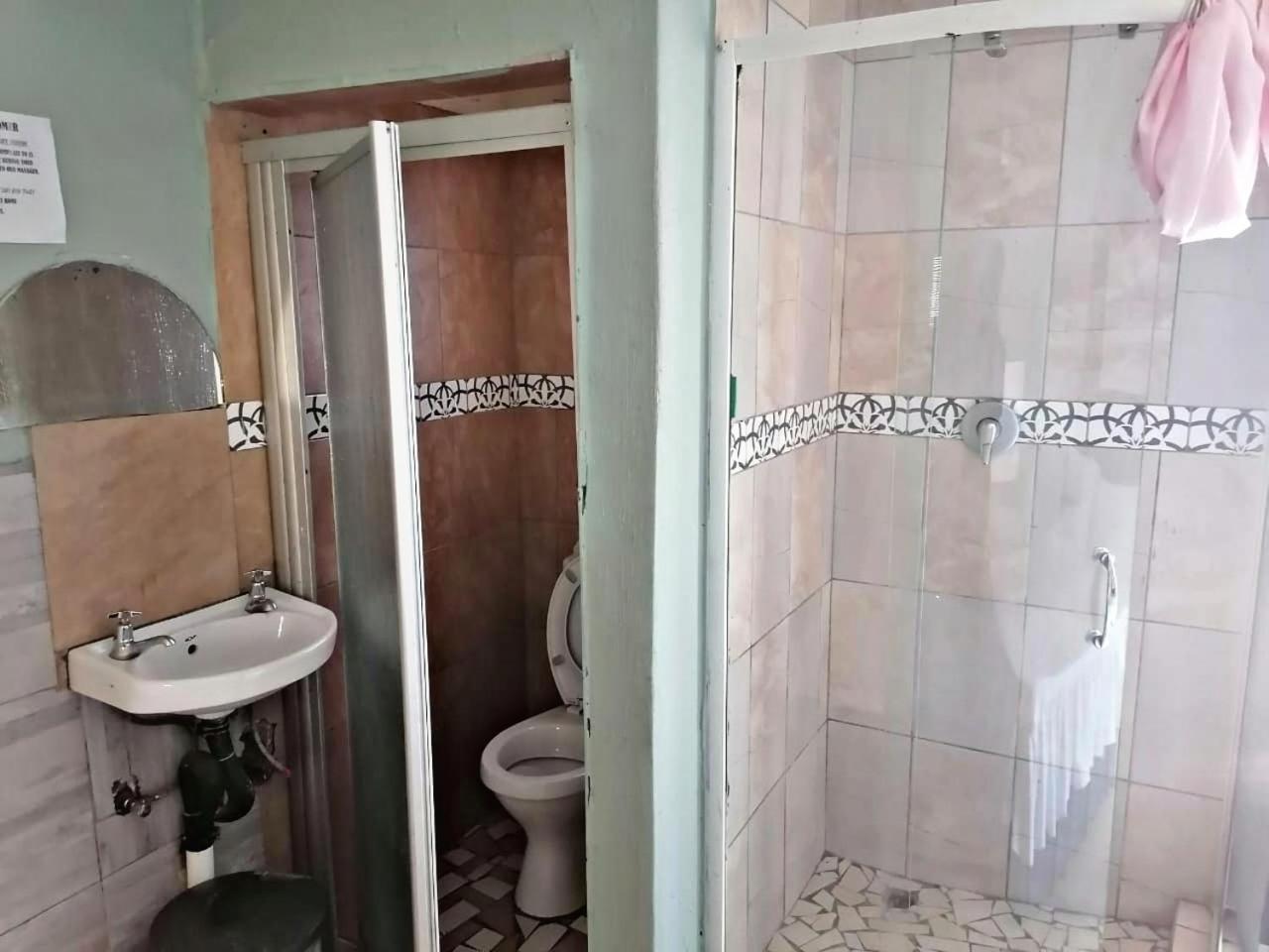 Valleycenter Guesthouse Йоханнесбург Экстерьер фото